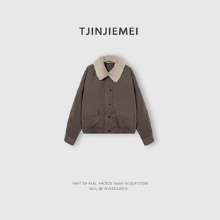 短羽绒服YRF2512 设计感巴恩风羊羔毛翻领工装 26135 T井姐妹