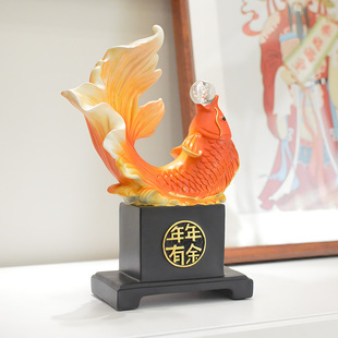 年年有余锦鲤鱼办公室桌面招财摆件酒柜玄关如鱼得水开业装饰礼品