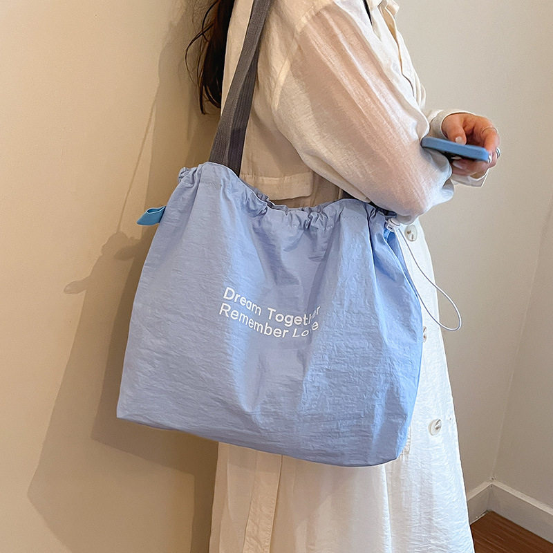 春夏百搭学院风大容量布托特包女