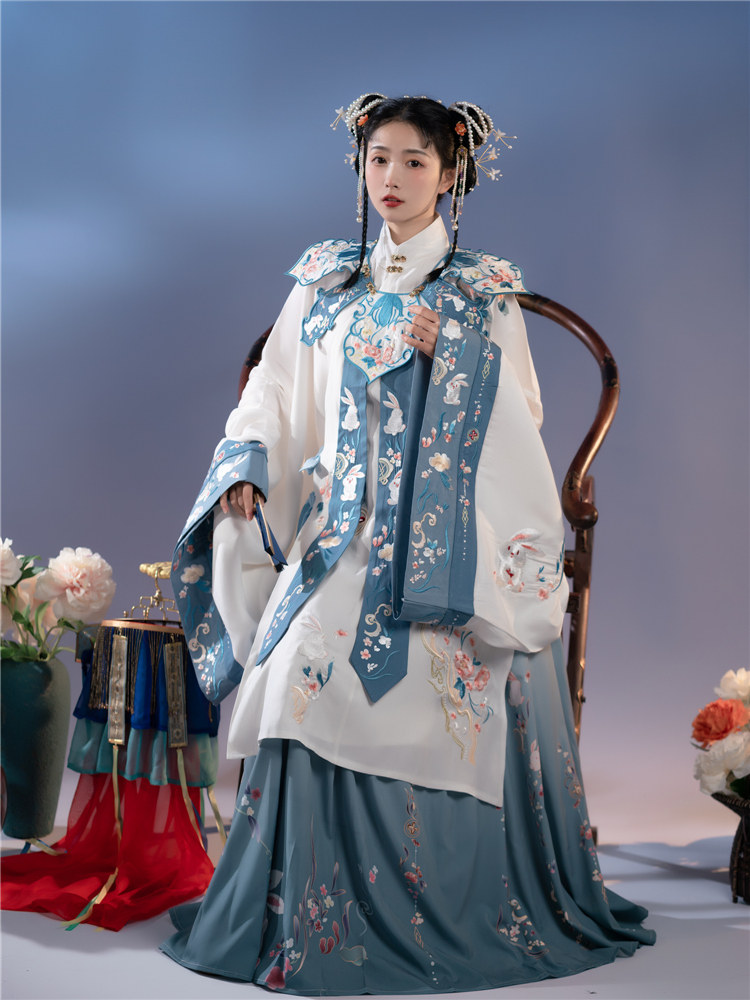 云汐阁花溪月兔原创汉服女明制袄裙日常刺绣云肩立领齐腰褶裙秋冬