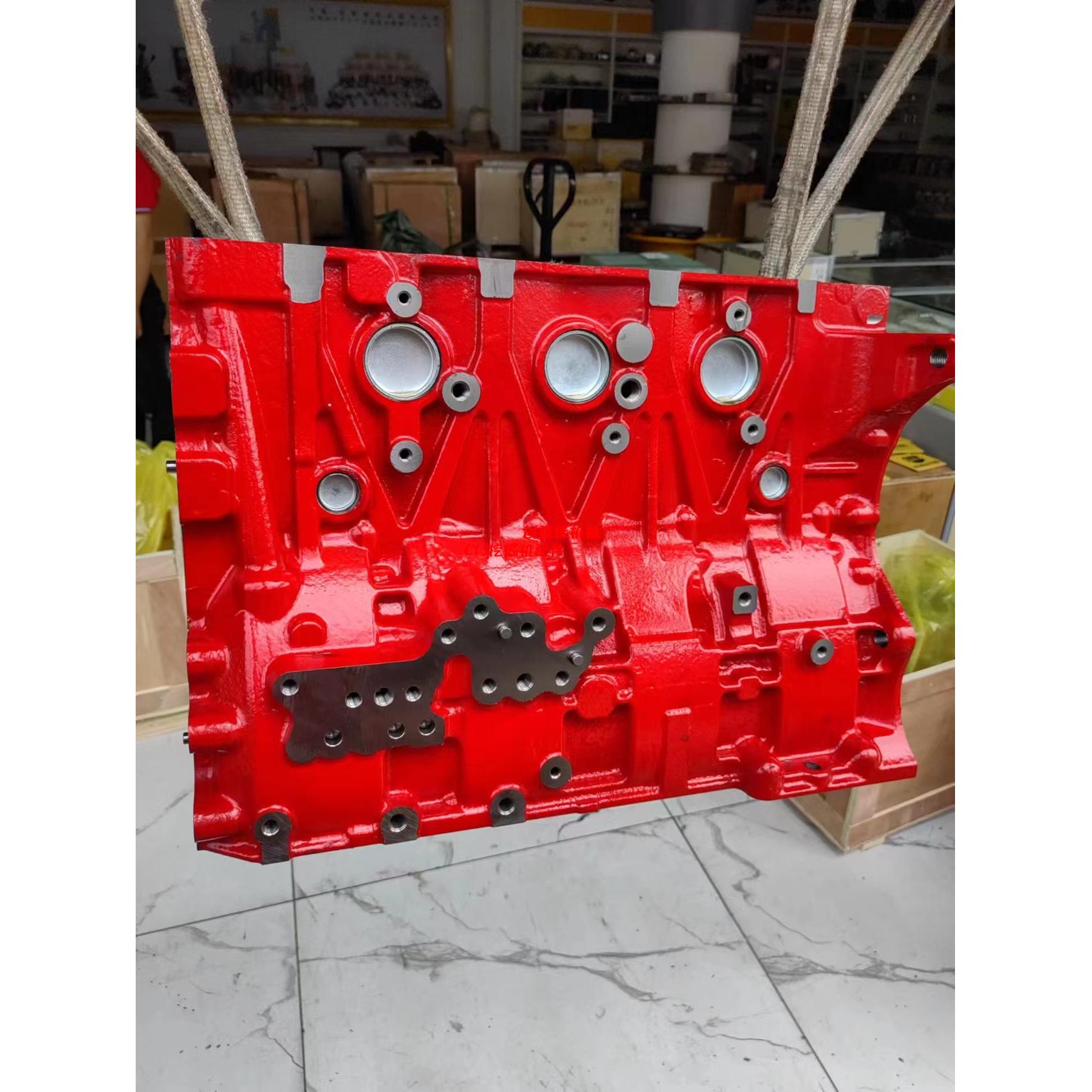 挖掘机配件 神钢SK200-8 J05E发动机缸体11401-E0702