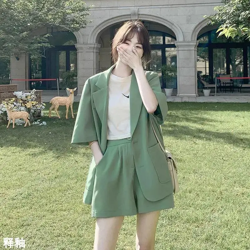 时尚小西装套装女士薄款2025夏季新款韩版休闲西服外套短裤两件套