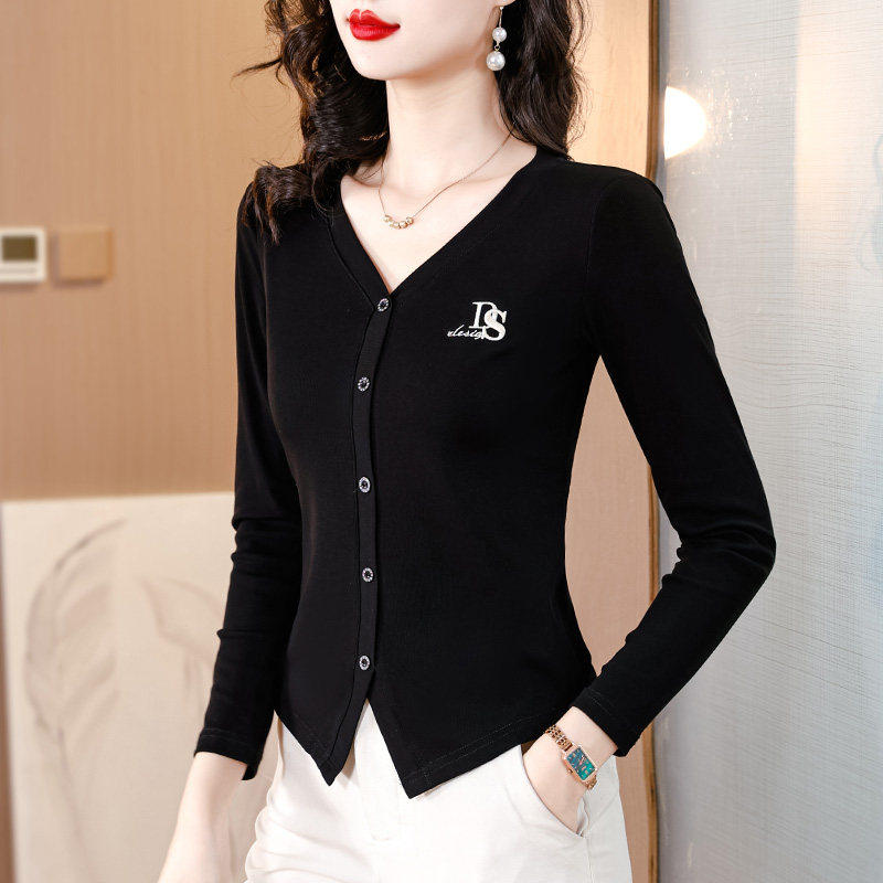 声雨竹洋气黑色打底衫女春装2026新款长袖纯棉V领T恤小个子修身短