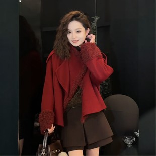声雨竹新年红色短款毛呢外套女冬季大尺码胖mm高级独特好看羊羔毛