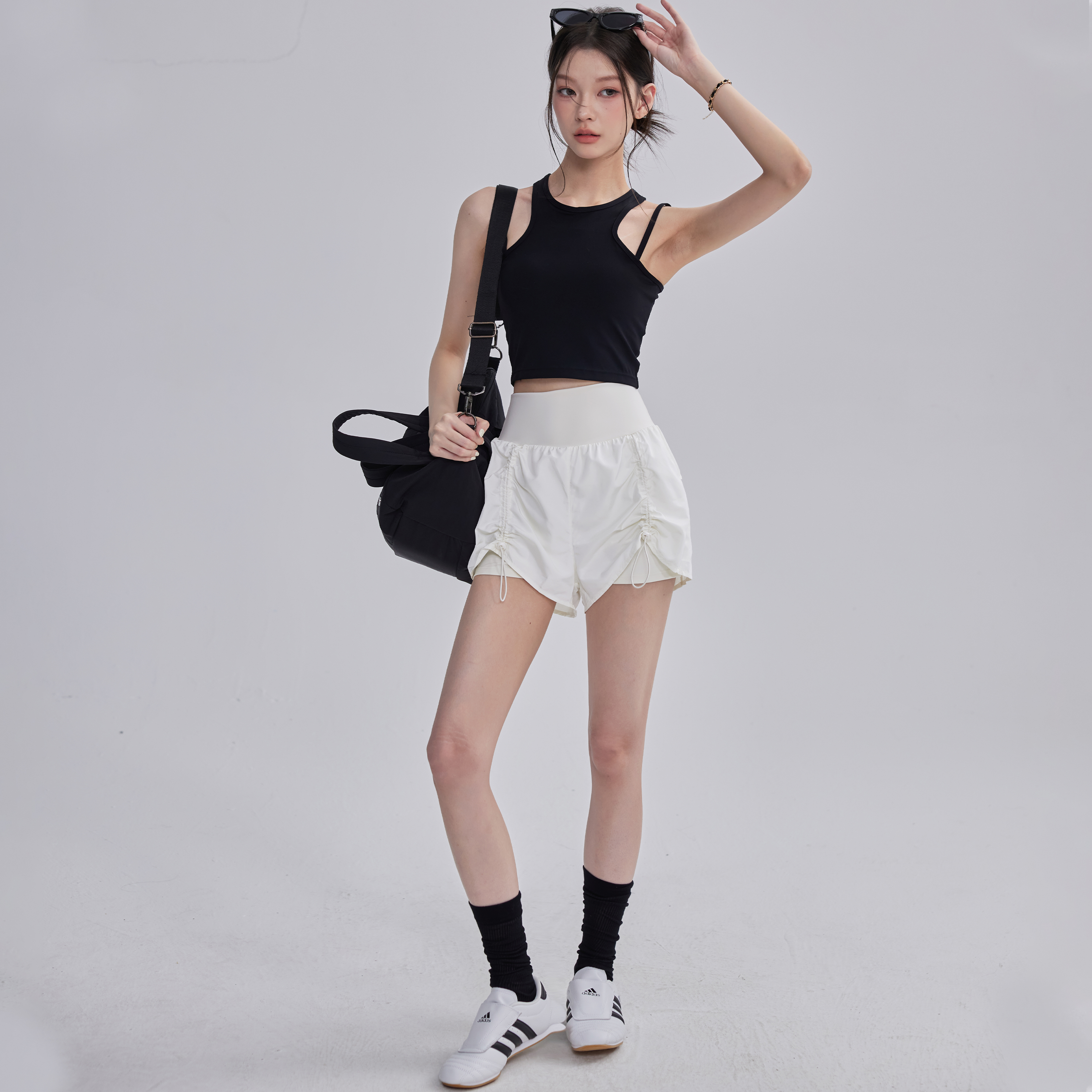 运动短裤女夏季薄款假两件透气防走光健身裤高级感瑜伽服两件套装