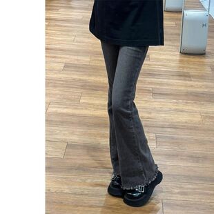 黑灰色毛边弹力微喇牛仔裤女秋冬加绒胖显瘦大码梨形身材喇叭裤
