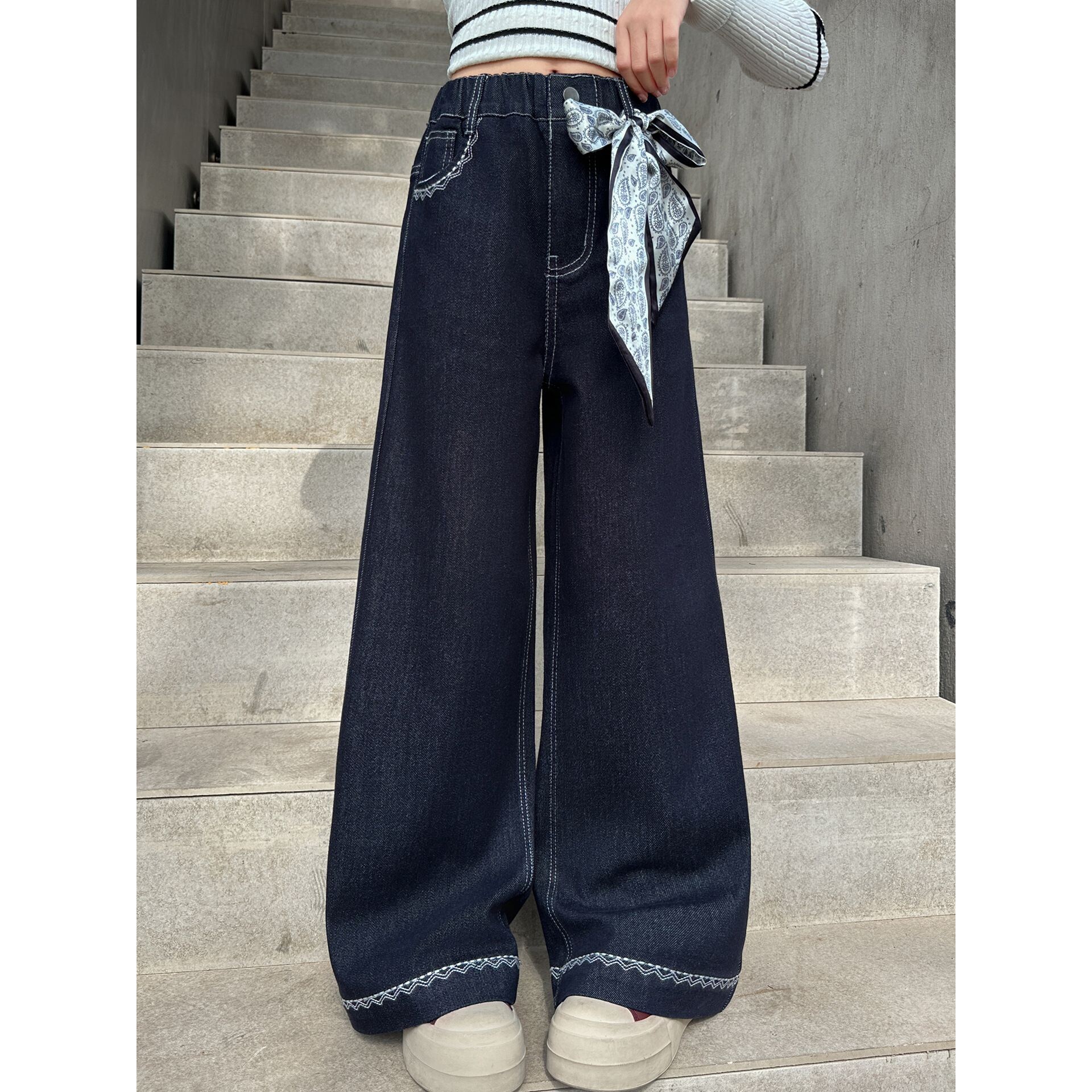 女童裤子外穿秋2025新款洋气大童初中生女孩加绒秋冬阔腿裤牛仔裤