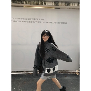 慵懒风撞色图案加厚毛衣外套女秋冬2025新款时尚百搭立领长袖上衣