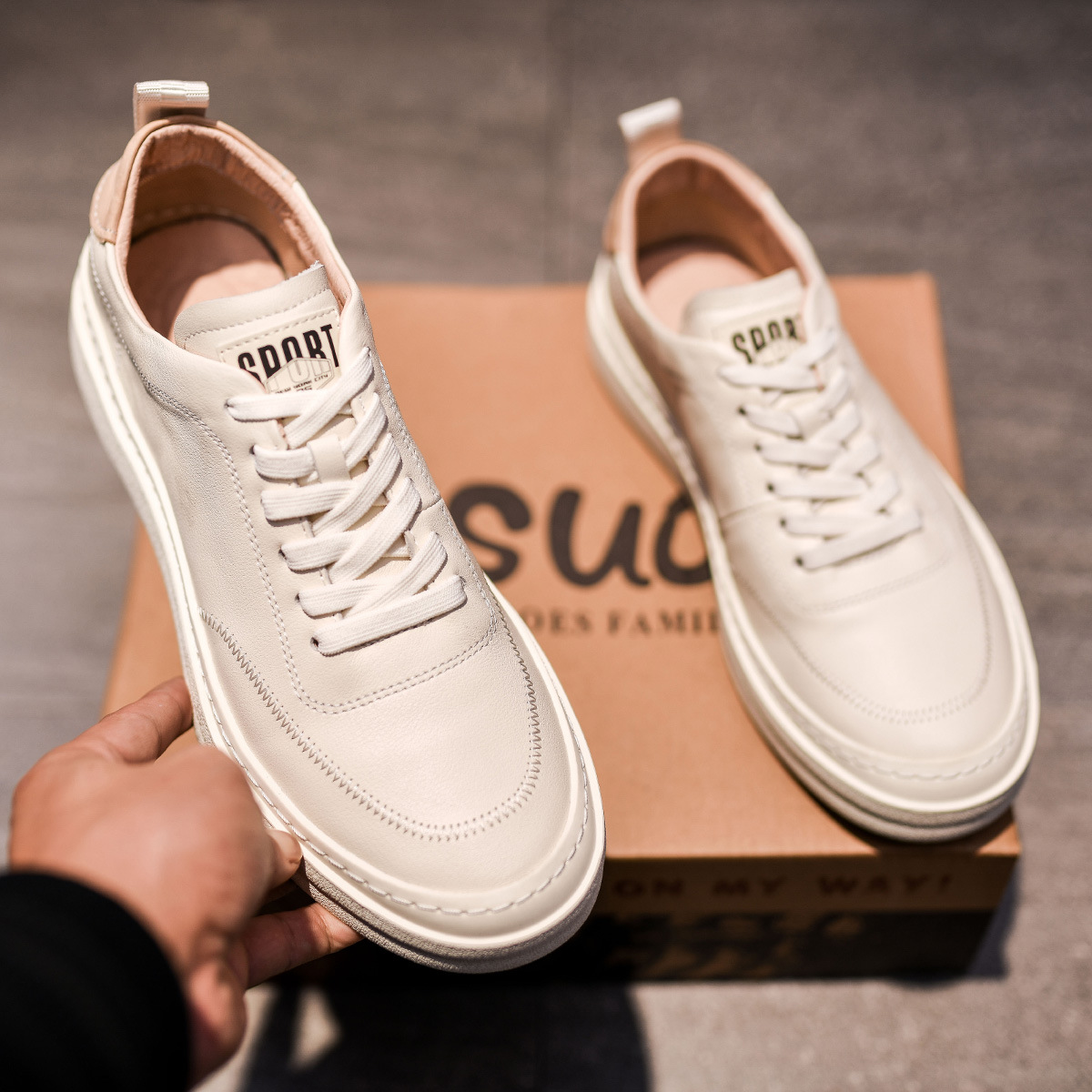 鞋子男秋季新款板鞋运动鞋男鞋黑色潮流透气休闲皮鞋软底鞋