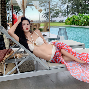 时尚 性感女神身材bikini比基尼三件套泳衣带纱裙温泉海边度假泳装
