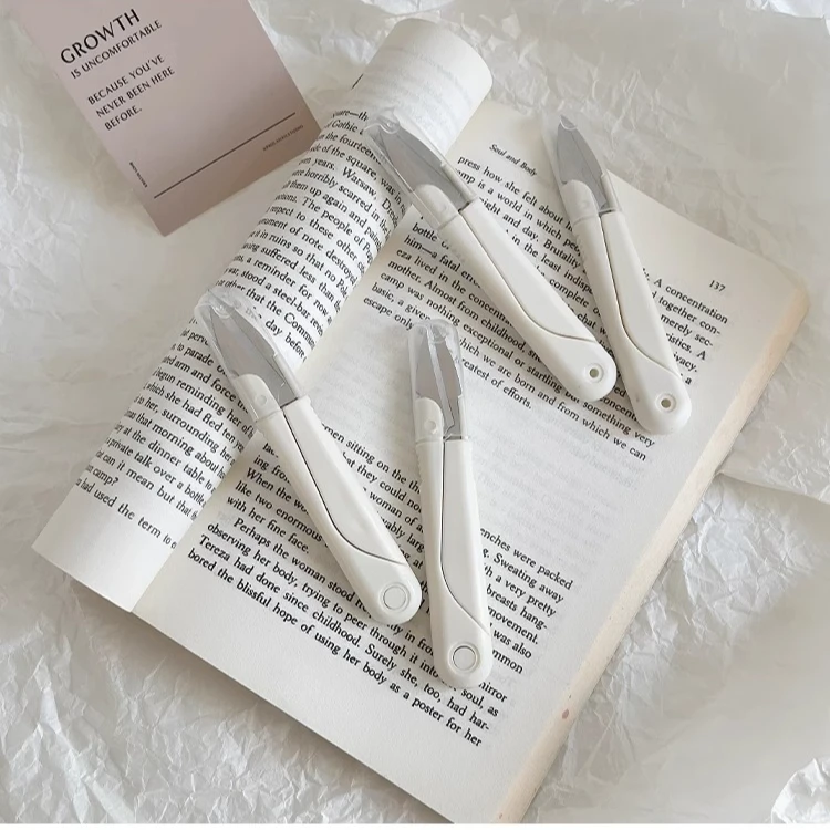 不锈钢U型家用小剪刀十字绣修线剪刀家里用修剪缝纫手工工艺剪刀