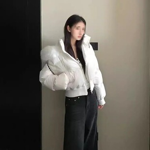 藏青色设计感连帽毛领羽绒棉服冬季收腰加厚保暖短款面包服外套女