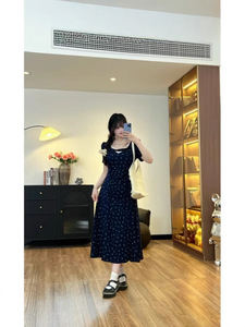 大码胖mm纯欲风扭结蕾丝短袖法式碎花裙女夏季收腰A字碎花连衣裙