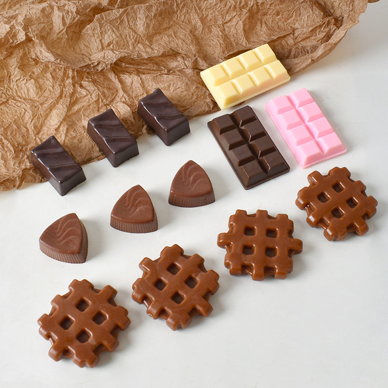 仿真巧克力块模型假方形奶油巧克力草莓零食食品食物玩具装饰道具