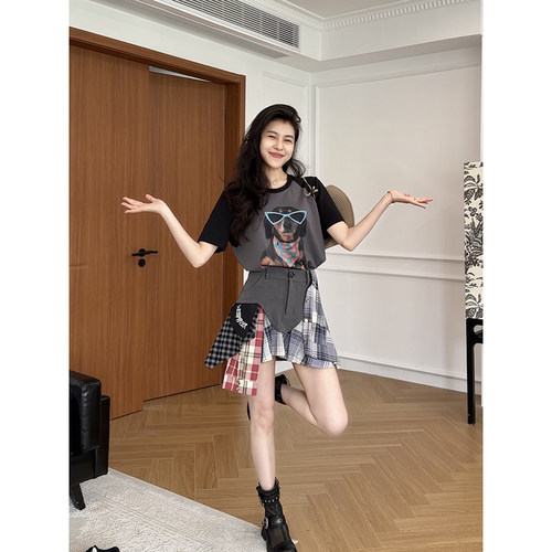 张阿星  嘻哈小狗撞色短袖T恤+不规则拼接高腰半身短裙套装夏季