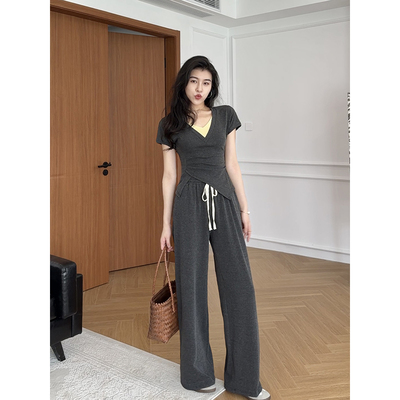 【现货】张阿星【松弛基调】假两件设计慵懒随性T恤+高腰直筒裤