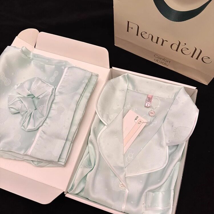 helloKitty高级感真丝睡衣女款夏季天短袖短裤长裤三件套家居服