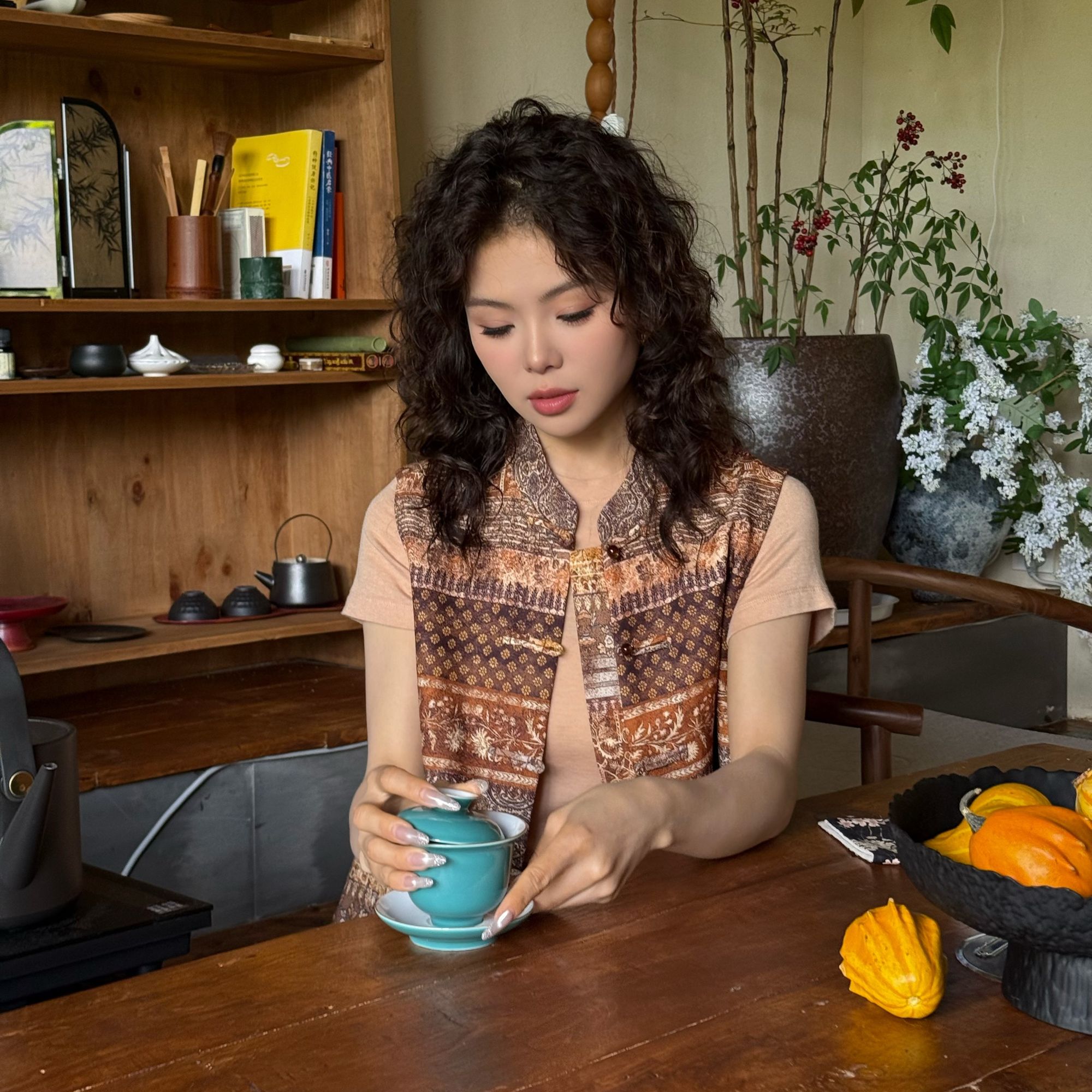 几里与麻新中式复古印花马甲女图片