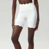 花边骑行跑步运动短裤 无痕波浪瑜伽三分裤 女高腰收腹提臀运动中裤