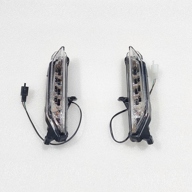 原厂QJ钱江鸿150RS前左右转向灯