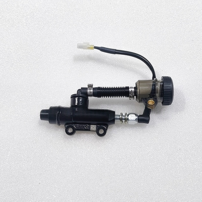 原厂QJ钱江配件赛550S后油泵体