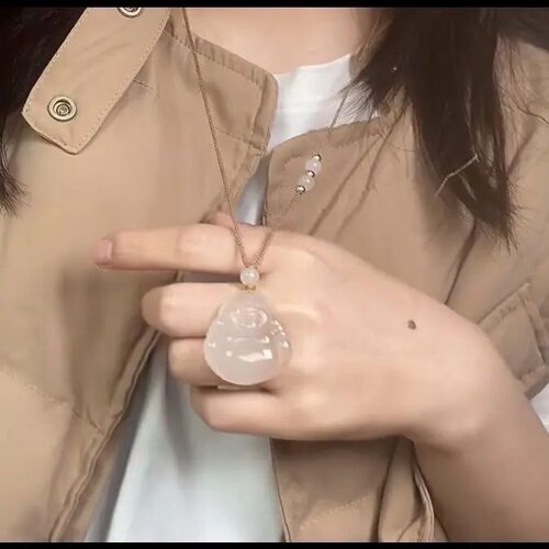 正品玉髓玛瑙佛公吊坠白冰玉髓色