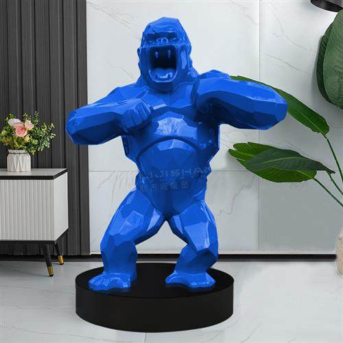 玻璃钢雕塑户外景观大型金刚大猩猩落地摆件玻璃钢彩绘金刚雕塑