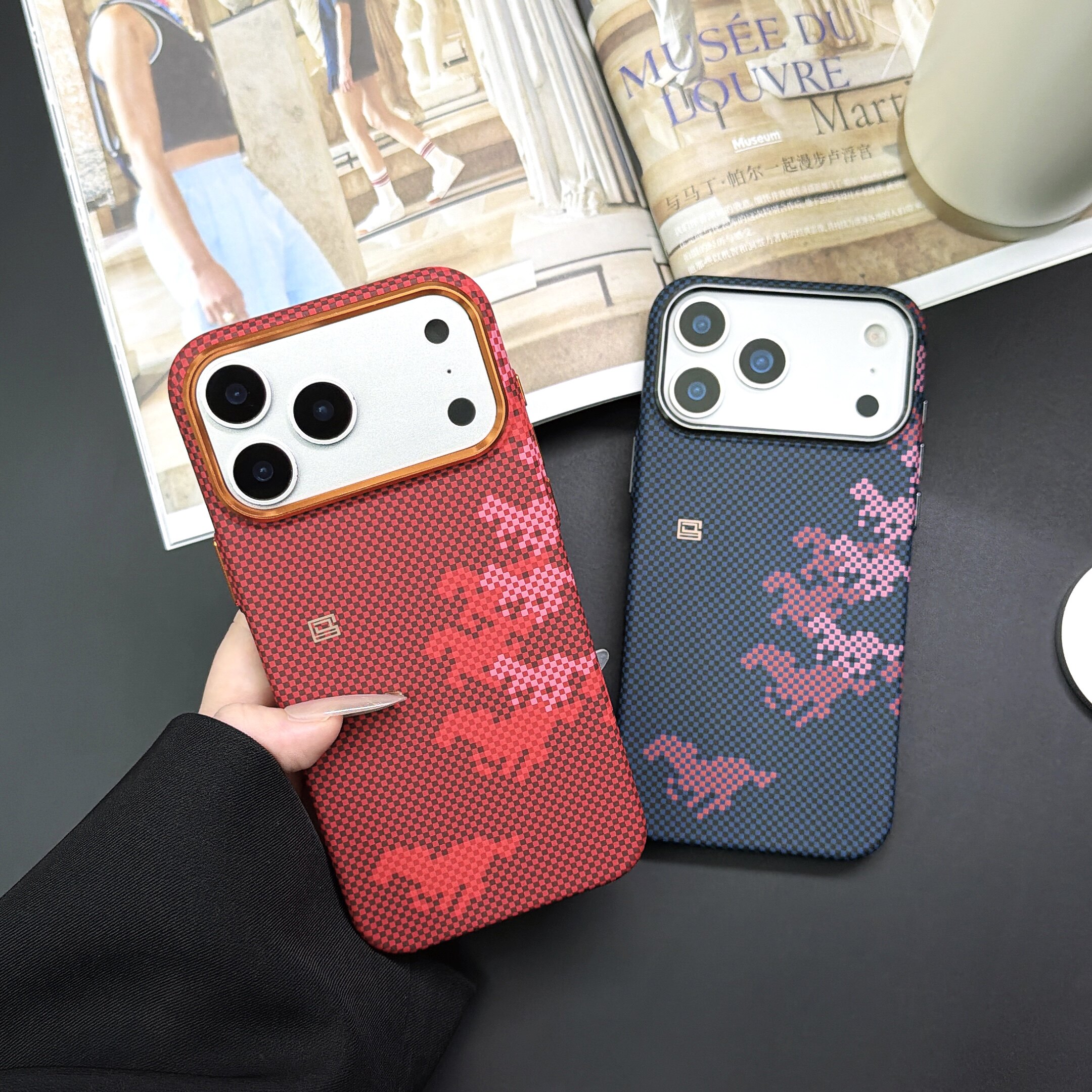 新款万马奔腾碳钎维纹适用苹果17Pro手机壳新款iPhone17Promax高级感小众防摔磁吸16Pro简约保护壳男女款16PM