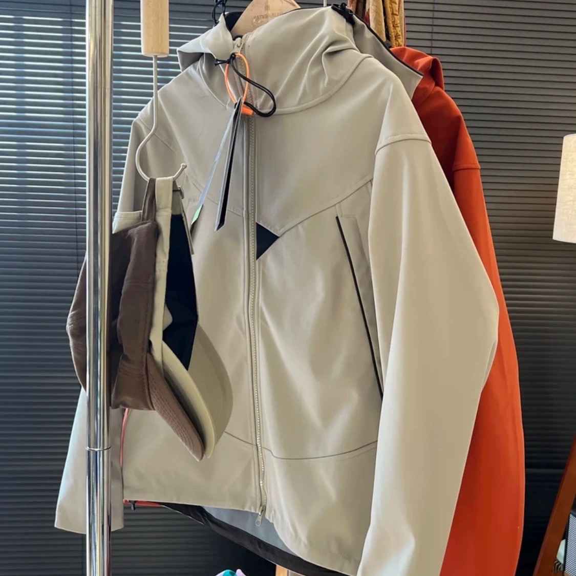 牛货！【经典款】防风防水户外登山软壳冲锋衣夹克外套男女潮
