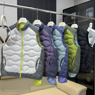 棵米ai蕉家!户外山系90白鸭绒拼色轻量化羽绒马甲情侣轻薄羽绒服