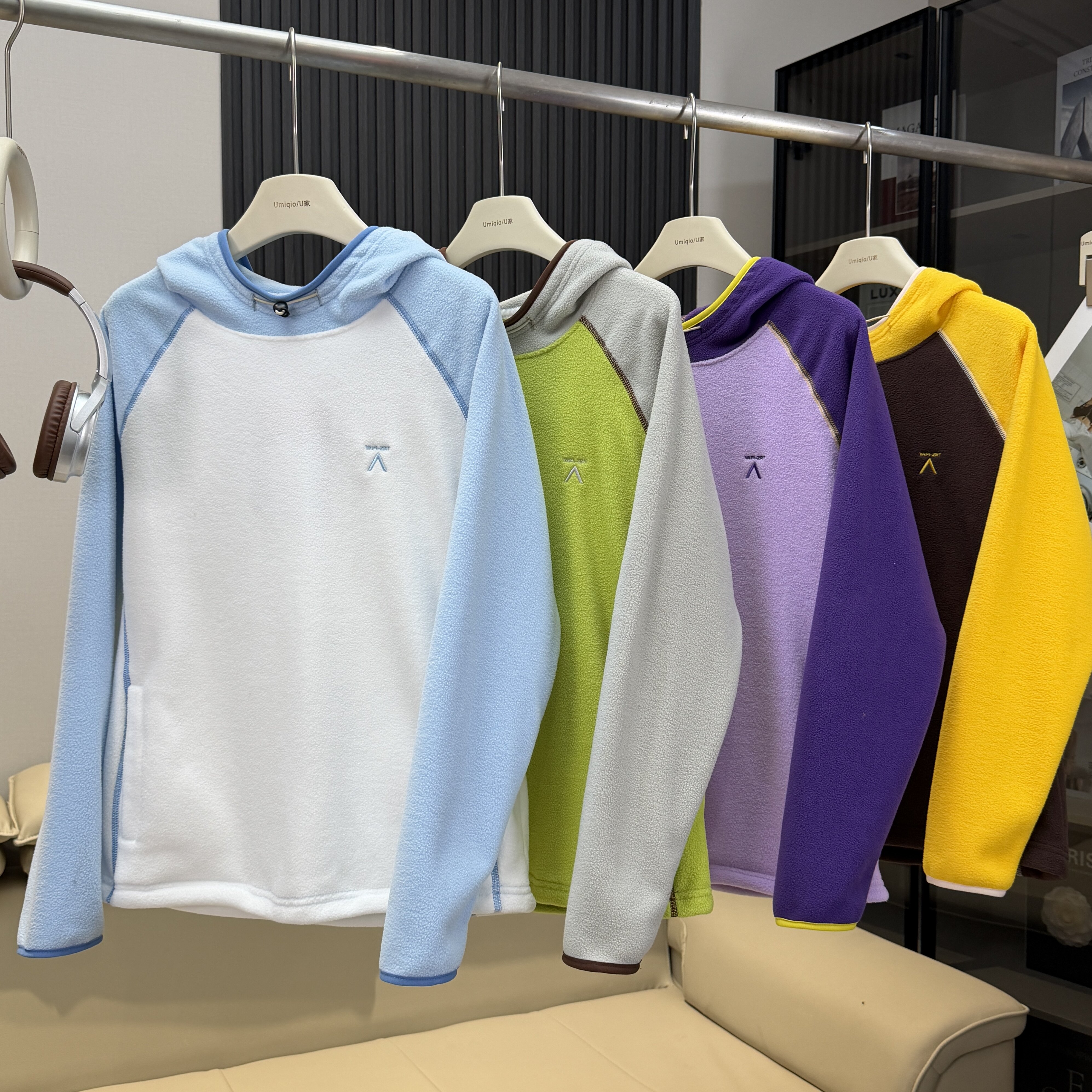 棵米ai蕉家！户外山系情侣款撞色拼接抓绒衣连帽摇粒绒卫衣打底衫