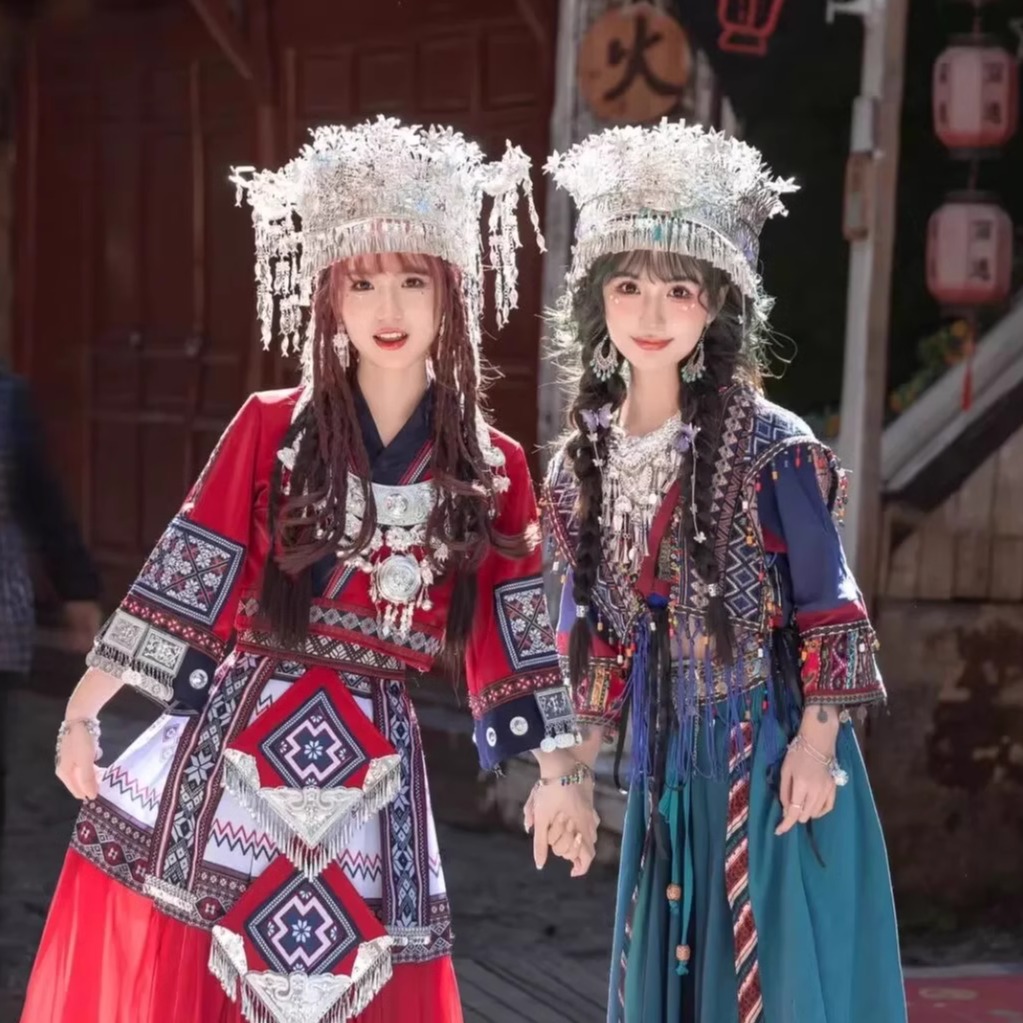 苗族少女苗疆服装影楼土家族婚服演出少数民族风服饰舞蹈摄影旅拍