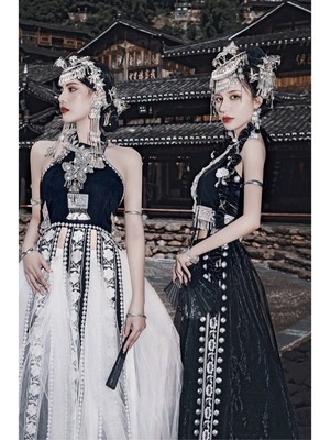 苗族苗疆少女抹胸服装舞蹈云南贵州土家族婚纱民族风黑白旅拍服饰