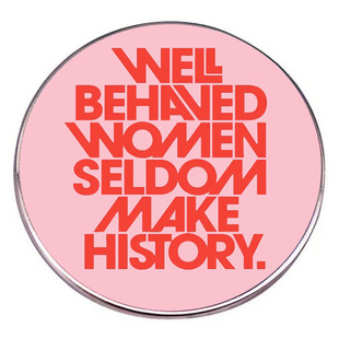 乖巧的女人很少创造历史胸针女权意识别针金属合金徽章配饰