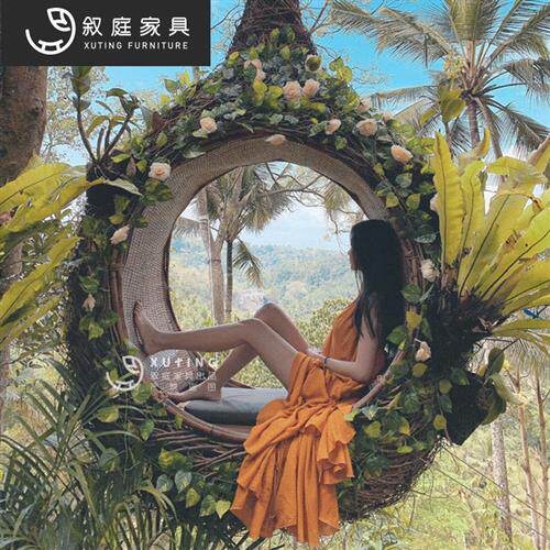 巴厘岛网红藤编鸟巢户外秋千景区婚纱拍摄道具创意悬挂圆形床民宿