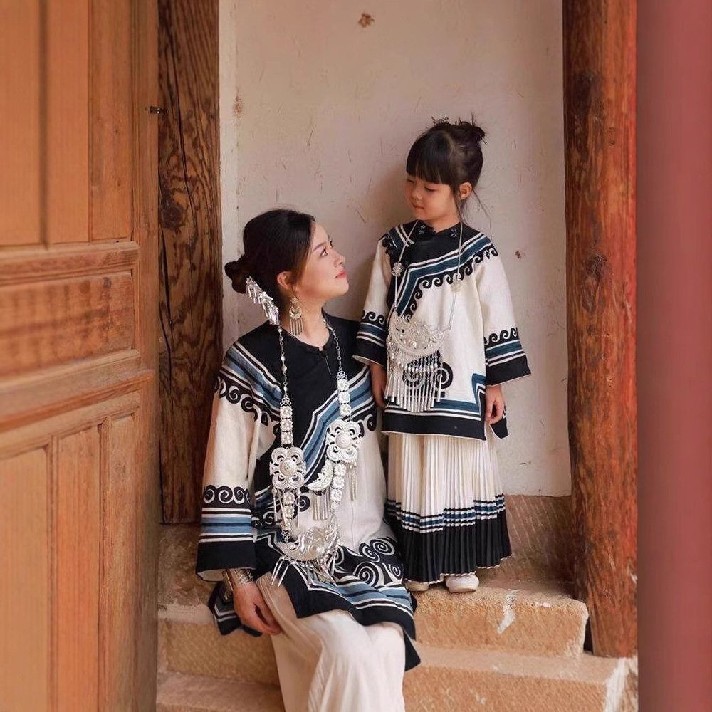 新款儿童彝族服装新中式旅拍传统少数民族亲子装母女装苗疆火把节