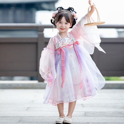 一袭汉服惊艳时光古韵自来