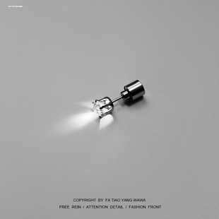 led发光耳钉蹦迪饰品Rave装备电音节夜店酒吧演出发光耳环情侣