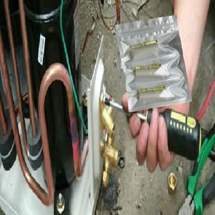 3匹5匹中央空调铜管漏冷媒修补胶水抗高压压缩机散热器管子补漏胶