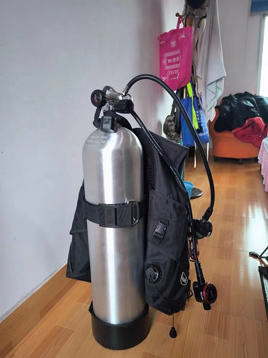 潜水减压阀呼吸器 水肺深潜水装备套装bcd浮力呼吸调节器三联表套