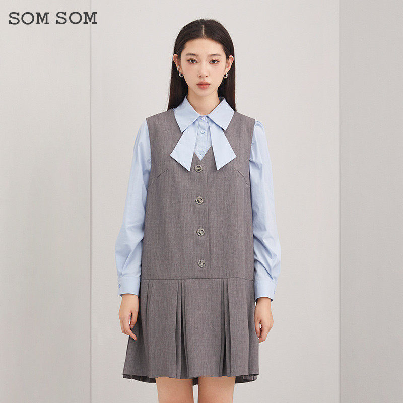 SOMSOM/索玛减龄V领西装连衣裙女秋季学院风气质百褶显瘦背心短裙