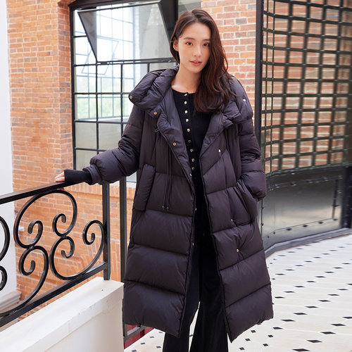 SOMSOM/索玛冬季新款长款羽绒服女过膝连帽宽松外套女百搭