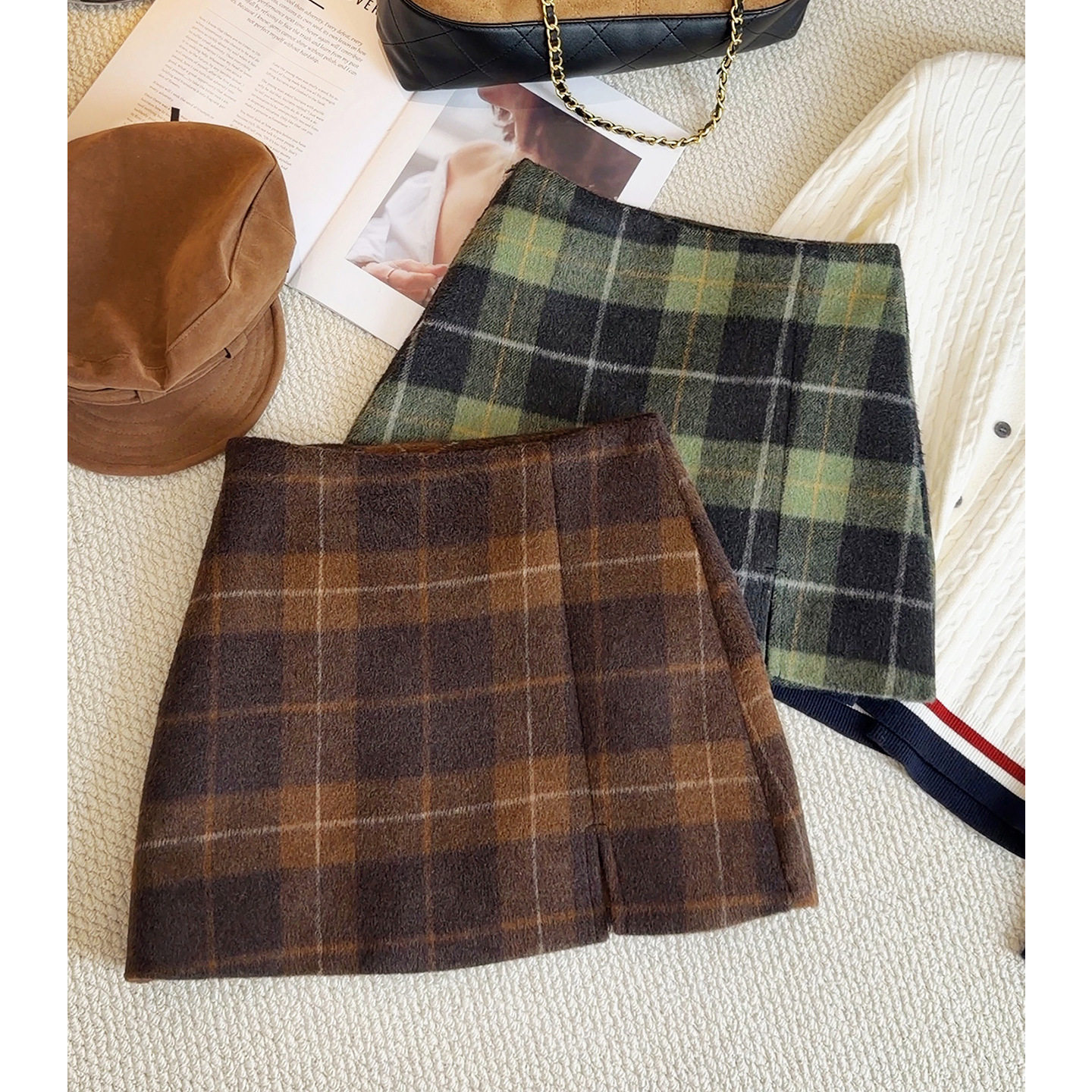 撞色独特绿色毛呢格子短裙女2025秋冬韩系高腰前开叉包臀半身裙子