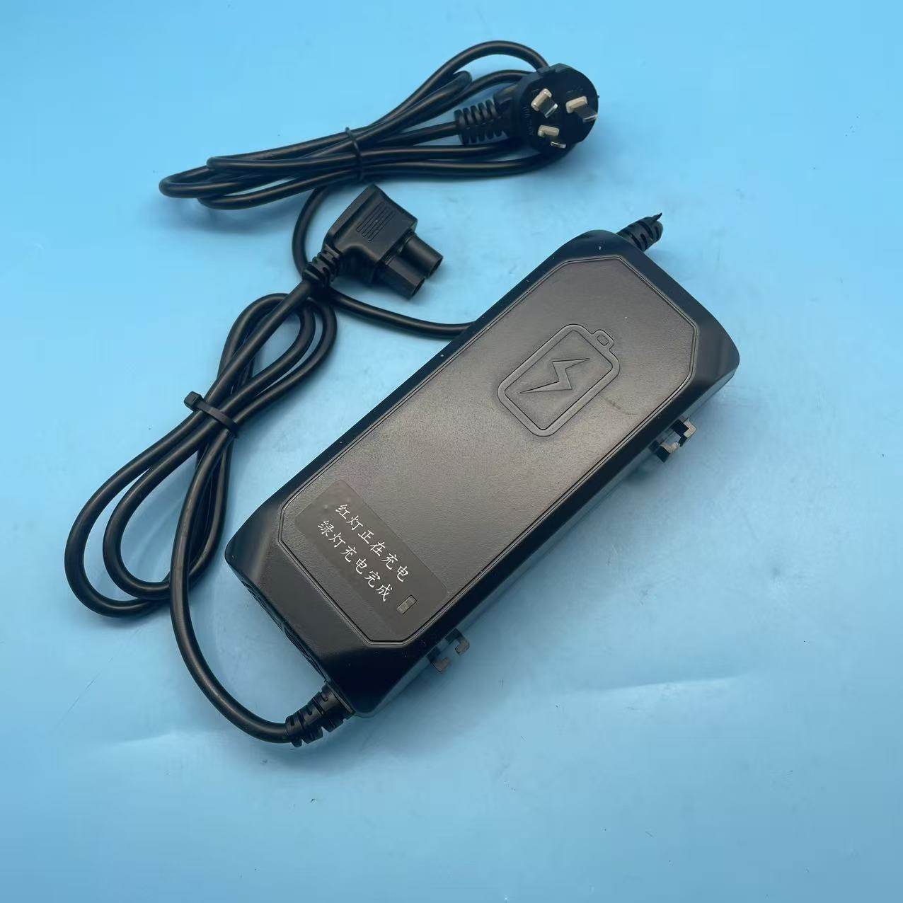 宝骊KBP20-S3外置充电机ESCH48V2.5A-G林德MT20充电器54.6V2.5A