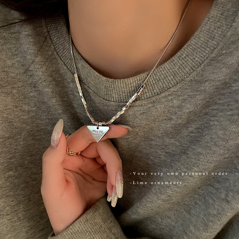 srrmhyn钛钢三角形小方块项链