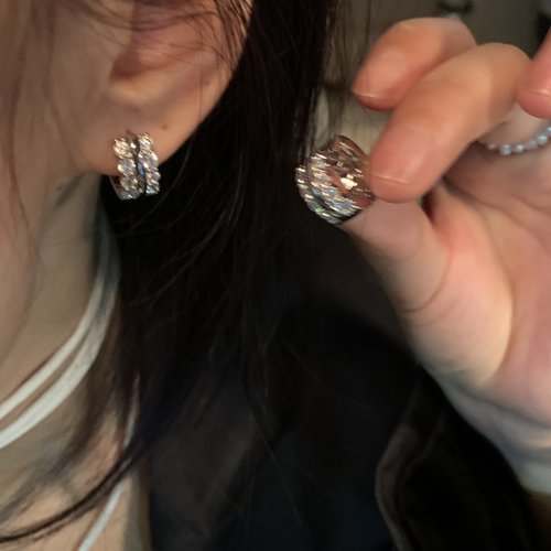 srrmhyn冷性风超闪锆石圆圈耳环