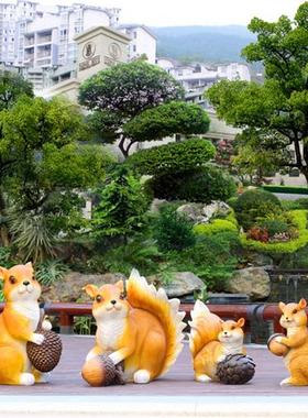 户外仿真小松鼠玻璃钢摆件花园庭院售楼部草坪装饰品大型动物雕塑