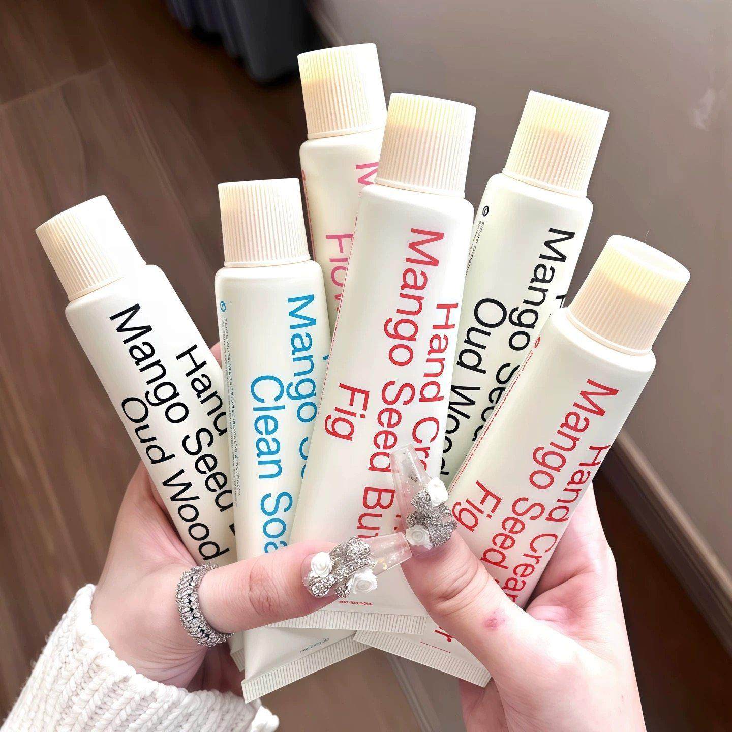 小众极简！韩式香氛护手霜无花果乌木沉香秋冬保湿滋润木质香男女,美容护肤/美体/精油,护手霜,淘宝优惠券,粉丝福利购,淘宝优惠卷