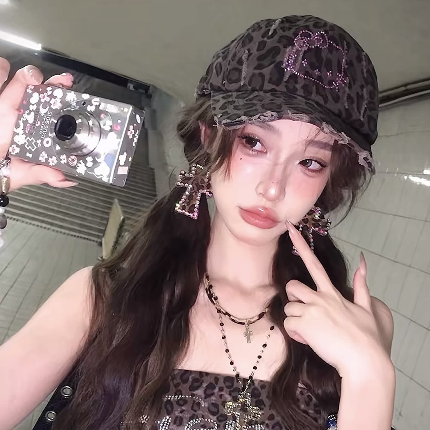豹纹千禧辣妹十字架耳环配饰亚文化y2k小众耳钉个性朋克夸张耳饰