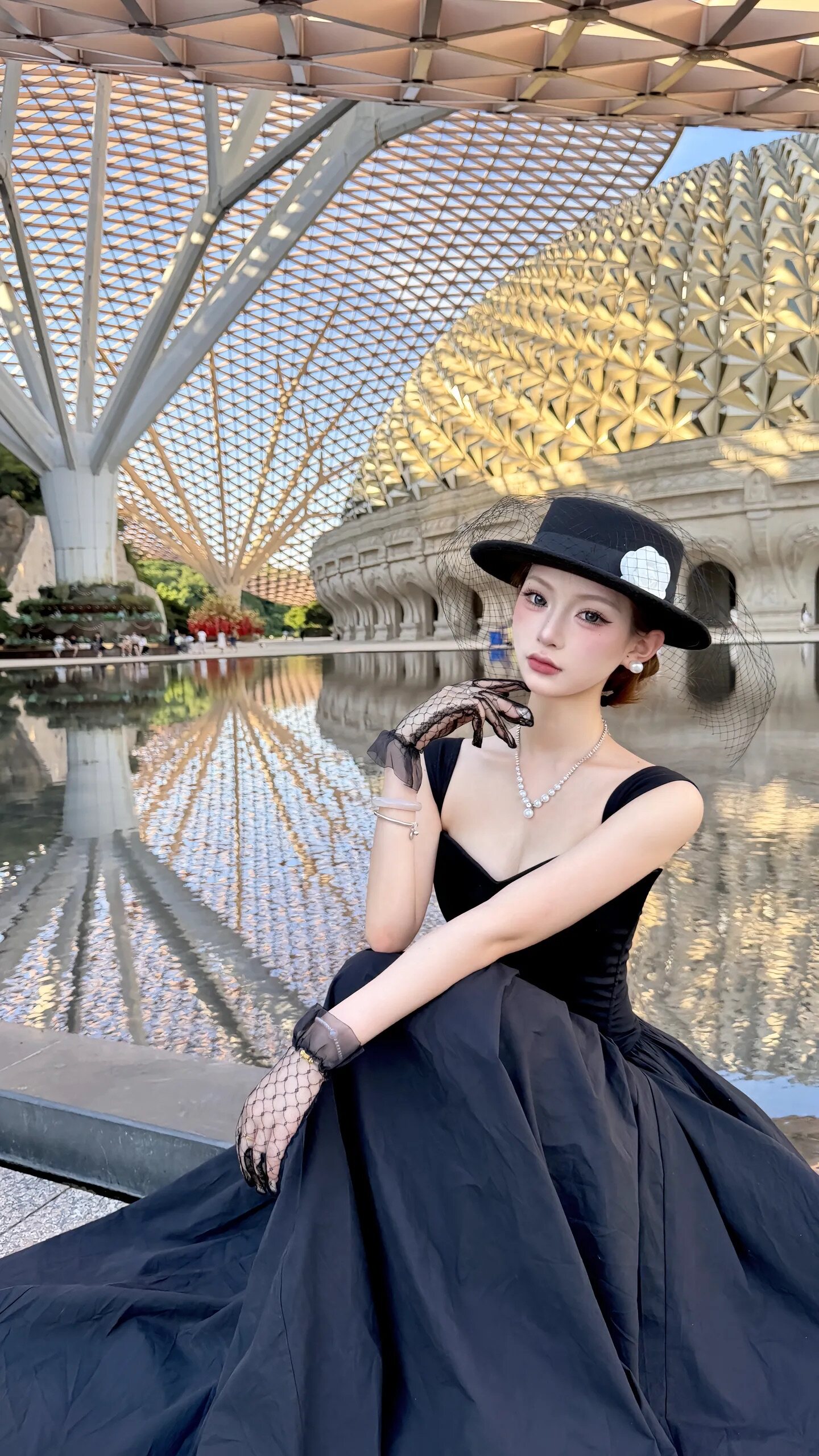 法式复古赫本风花朵遮脸网纱仿毛呢帽子女拍照摄影平顶礼帽秋冬天